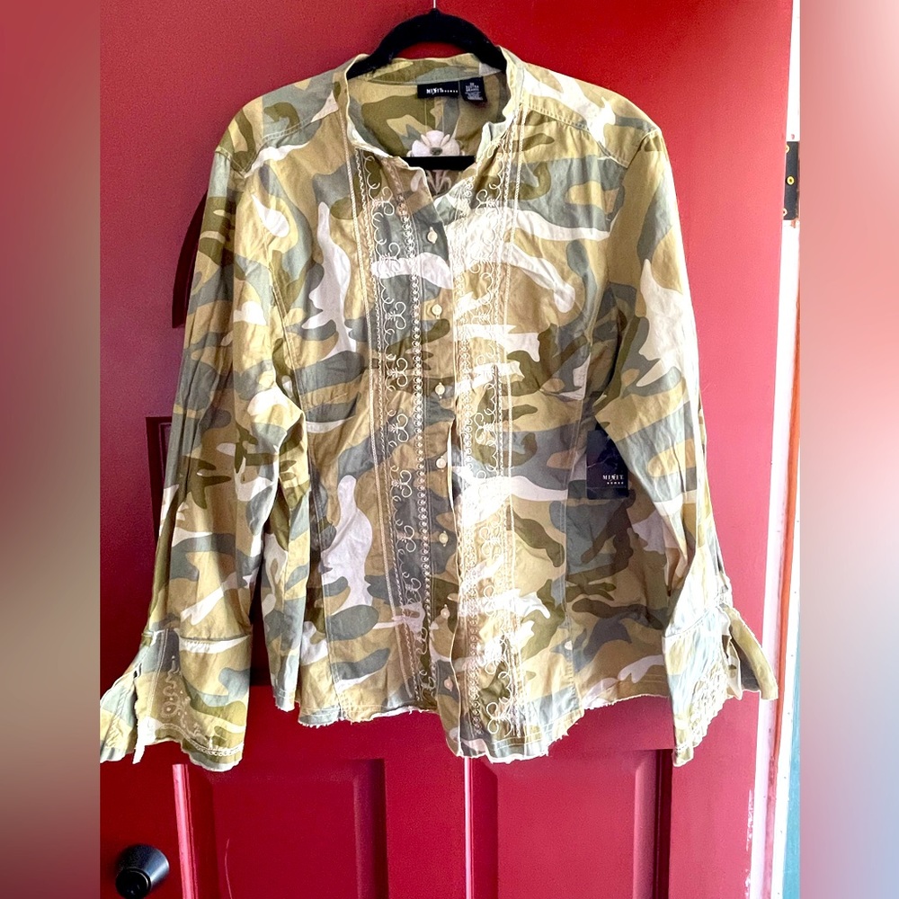 COPY - NWT Mixit 100% cotton camouflage embroidered blouse with flare sleeves